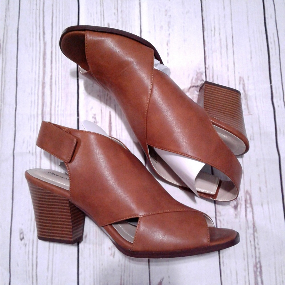Style & Co Danyell Saddle Brown Sandals Size 10